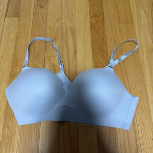 Women's Victoria's Secret Light Blue Bra 40C SKU651